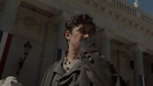 Modi, Three Days on the Wing of Madness