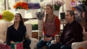 Flower Shop Mystery: Mum’s the Word