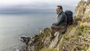 On the Wandering Paths