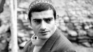 The World’s Most Beautiful Swindlers