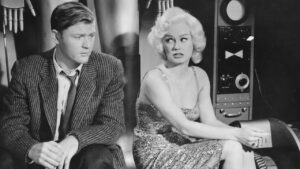 Sex Kittens Go to College