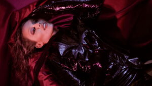 Miley Cyrus: Something Beautiful