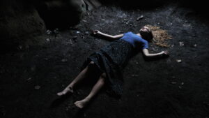 Sarah Plays a Werewolf