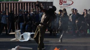 Diaz – Don’t Clean Up This Blood