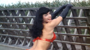 Bettie Page Reveals All